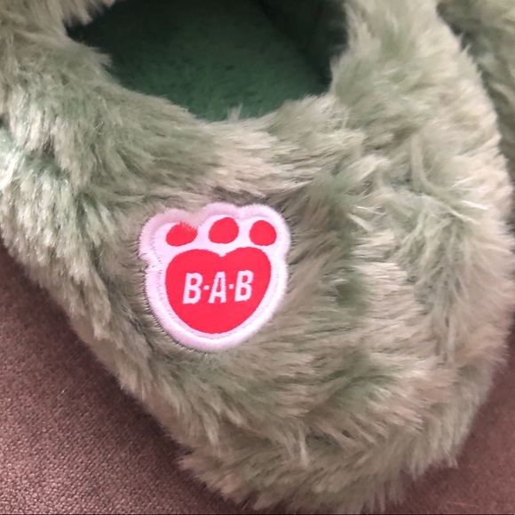 Children’s Slippers - Picture 4 of 6